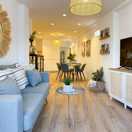 Casa Segarra Luz, Estilo Y Vistas En El Mercado